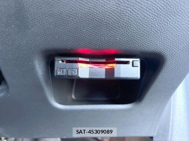 Peugeot 208 2020-10 3774095-6