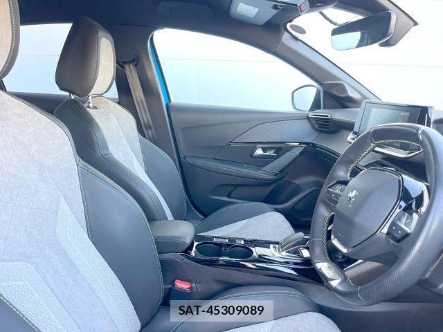 Peugeot 208 2020-10 3774095-7