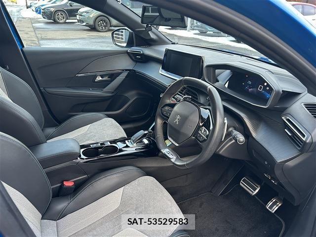 Peugeot 208 2020-08 3774094-12