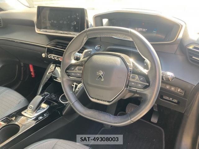 Peugeot 208 2021-05 3774096-12