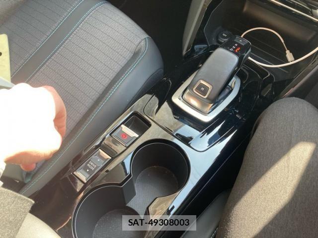 Peugeot 208 2021-05 3774096-21