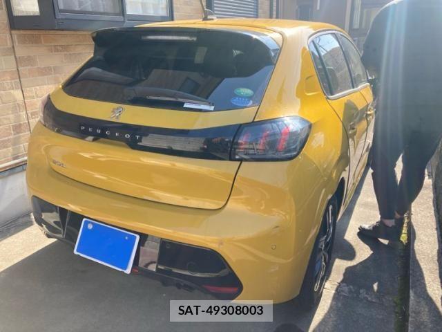 Peugeot 208 2021-05 3774096-4