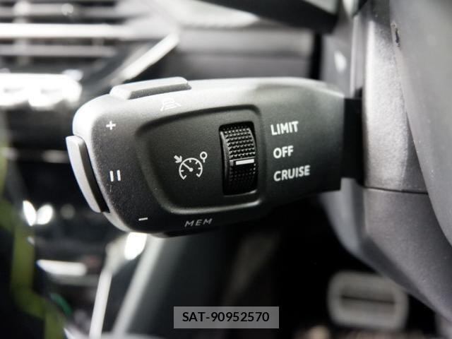 Peugeot 208 2025-06 3774084-11