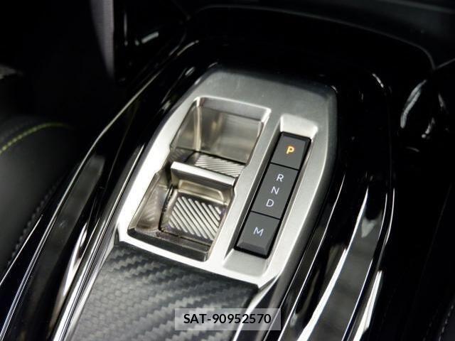 Peugeot 208 2025-06 3774084-13