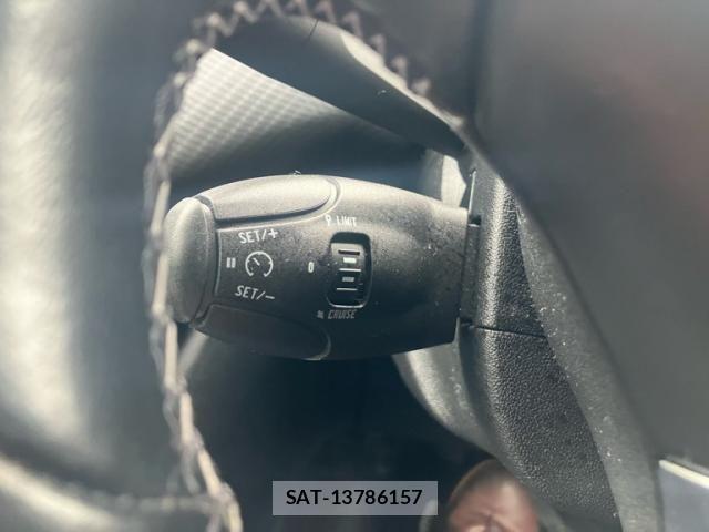 Peugeot 208 2018-09 4329165-23