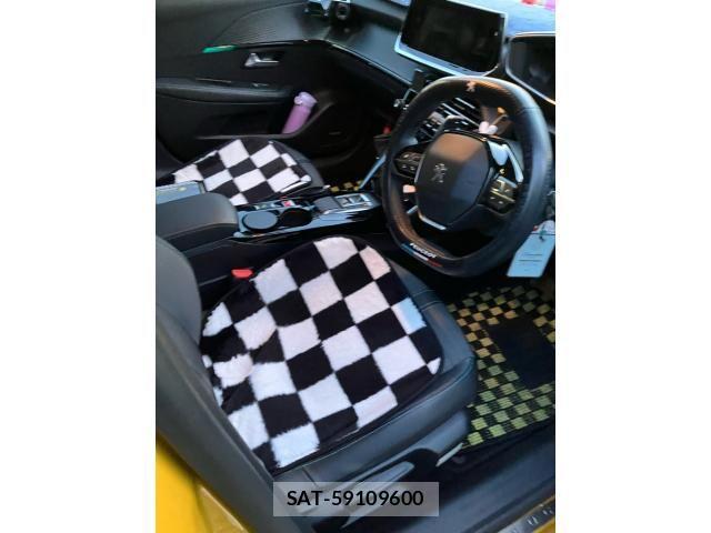 Peugeot 208 2022-06 4329154-12