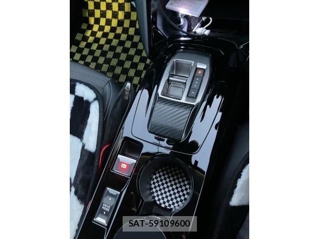 Peugeot 208 2022-06 4329154-18