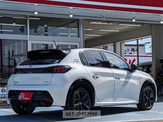 Peugeot 208 2022-04 4423123-7