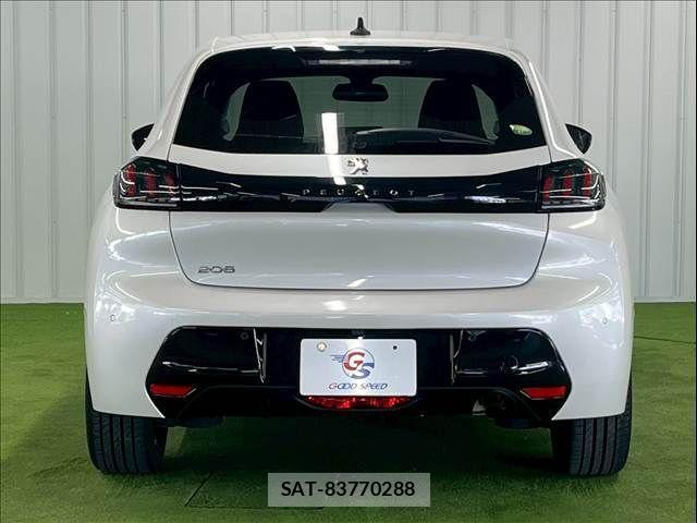 Peugeot 208 2021-06 4756767-13