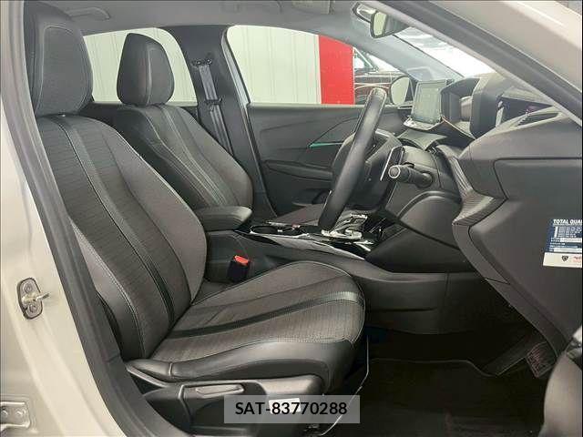 Peugeot 208 2021-06 4756767-6