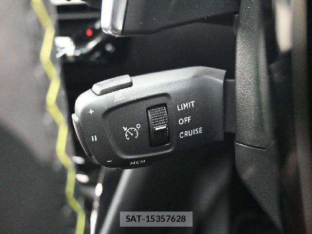 Peugeot 208 2022-06 5875319-10