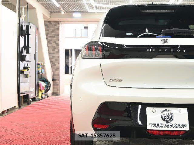 Peugeot 208 2022-06 5875319-15