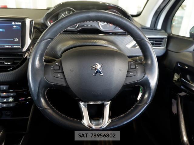 Peugeot 208 2018-05 6246613-18