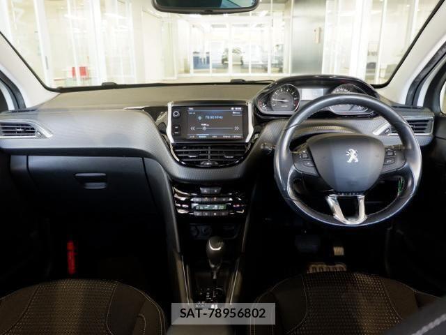 Peugeot 208 2018-05 6246613-4