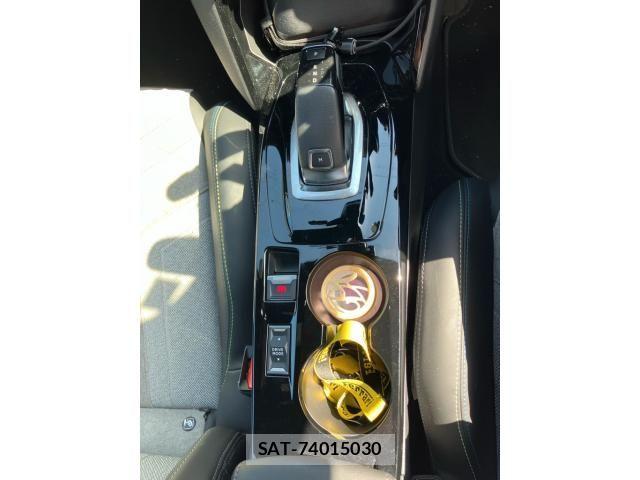 Peugeot 208 2021-06 6246609-16