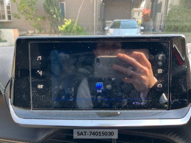Peugeot 208 2021-06 6246609-21
