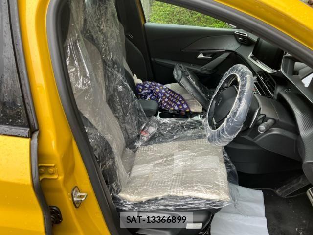 Peugeot 208 2021-04 6246607-12