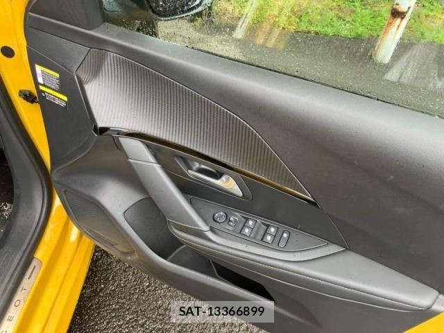 Peugeot 208 2021-04 6246607-13