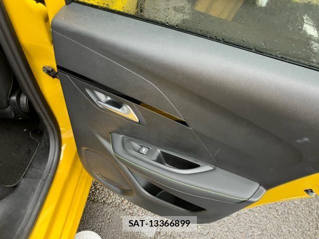 Peugeot 208 2021-04 6246607-15