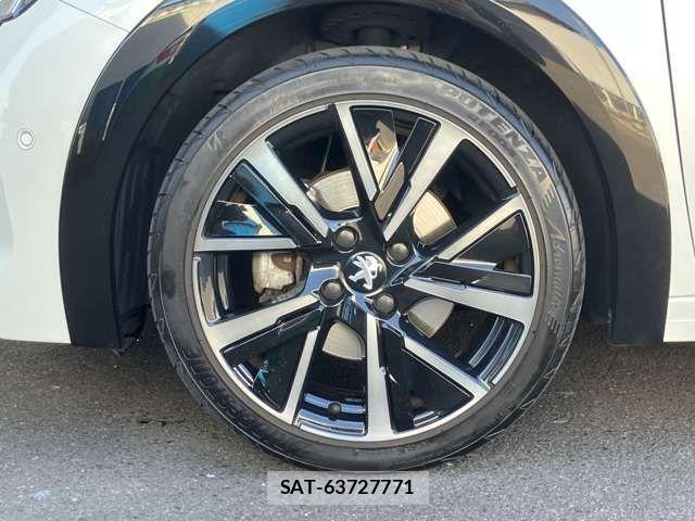 Peugeot 208 2021-11 6305869-14