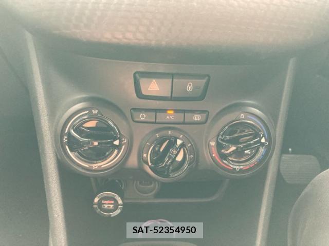 Peugeot 208 2016-05 6501848-12