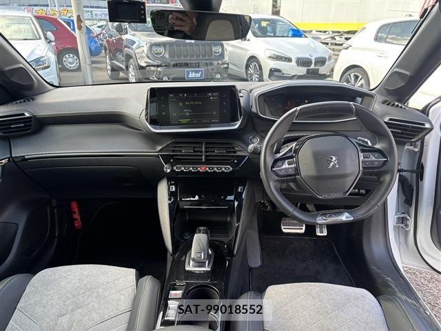 Peugeot 208 2021-03 6614085-14