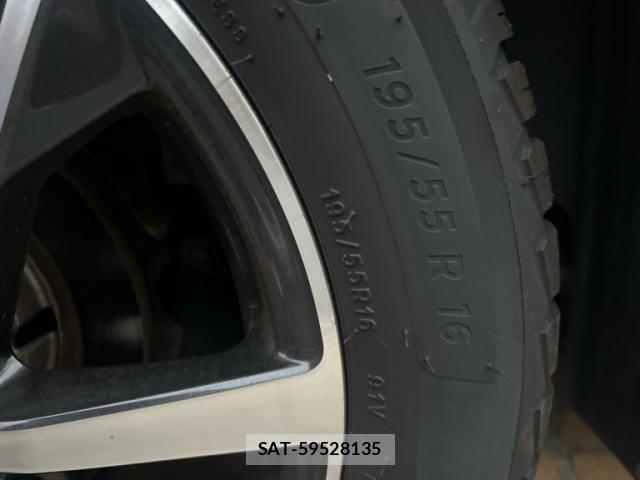 Peugeot 208 2020-08 6614087-10