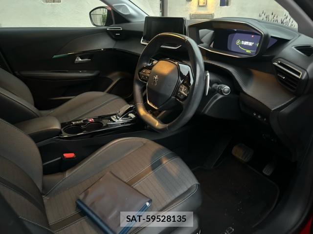 Peugeot 208 2020-08 6614087-13