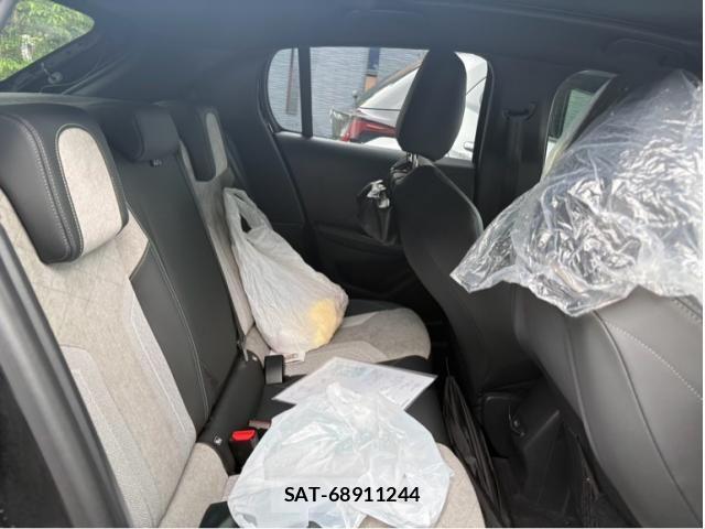 Peugeot 208 2021-01 6642204-9