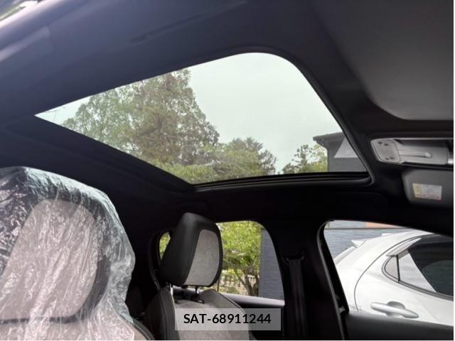 Peugeot 208 2021-01 6642204-12