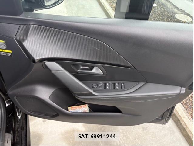 Peugeot 208 2021-01 6642204-17