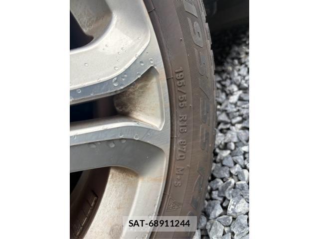 Peugeot 208 2021-01 6642204-5
