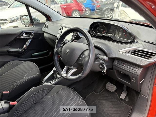 Peugeot 208 2017-03 6673111-10
