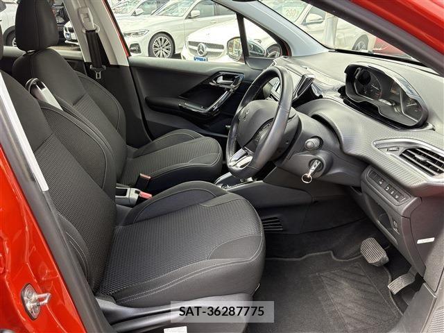 Peugeot 208 2017-03 6673111-11