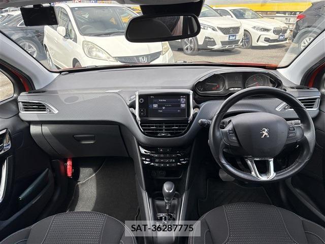Peugeot 208 2017-03 6673111-14