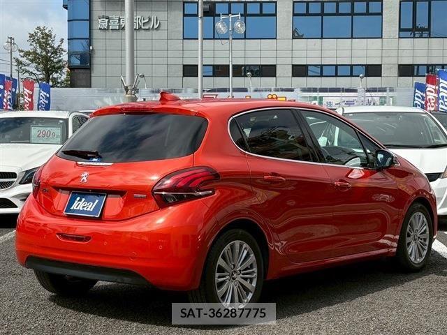 Peugeot 208 2017-03 6673111-4