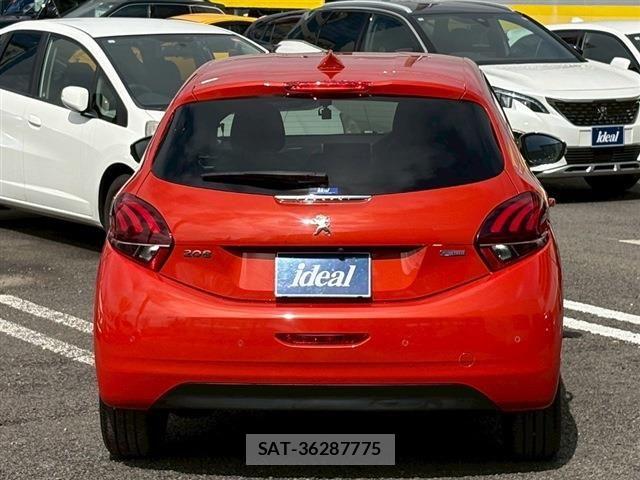 Peugeot 208 2017-03 6673111-5