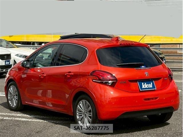 Peugeot 208 2017-03 6673111-6