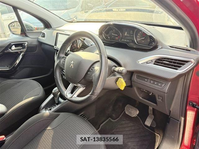 Peugeot 208 2017-04 6673112-10