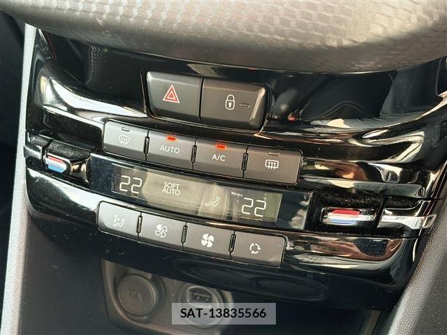 Peugeot 208 2017-04 6673112-17