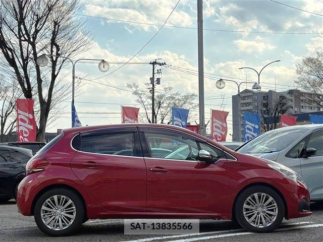 Peugeot 208 2017-04 6673112-3