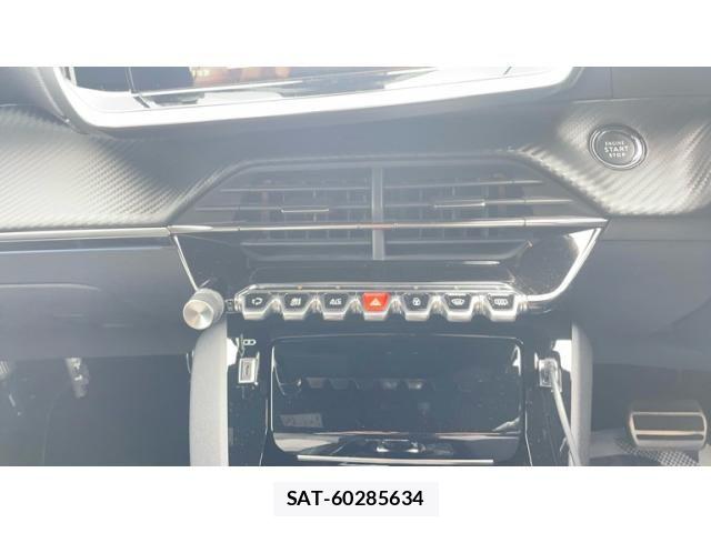 Peugeot 208 2020-10 6673110-14