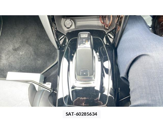 Peugeot 208 2020-10 6673110-15