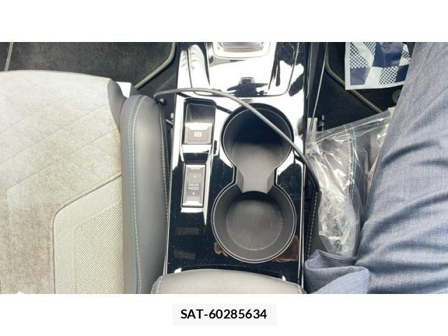 Peugeot 208 2020-10 6673110-16