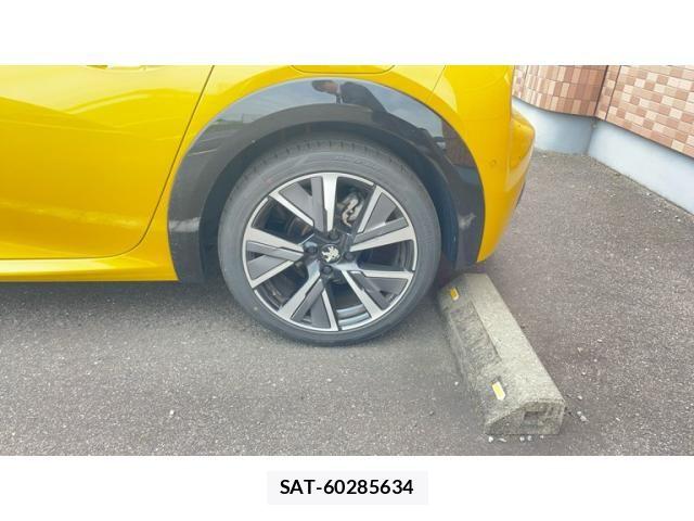 Peugeot 208 2020-10 6673110-3
