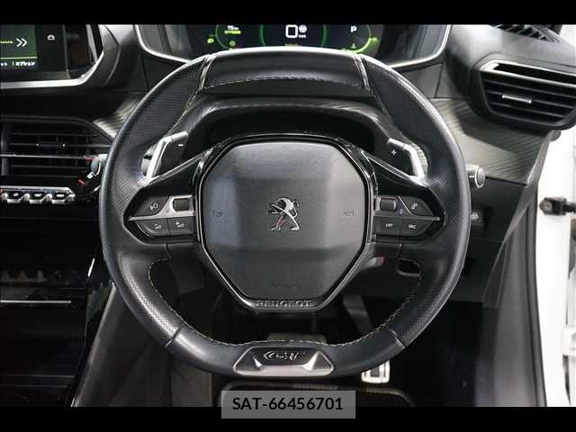 Peugeot 208 2021-04 6677473-9