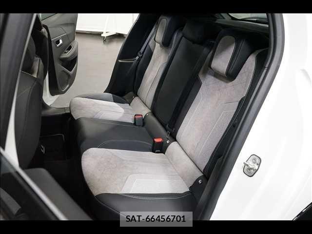 Peugeot 208 2021-04 6677473-17