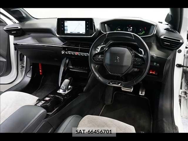 Peugeot 208 2021-04 6677473-1