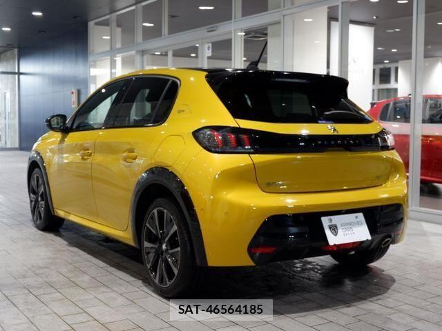 Peugeot 208 2023-03 6717035-9