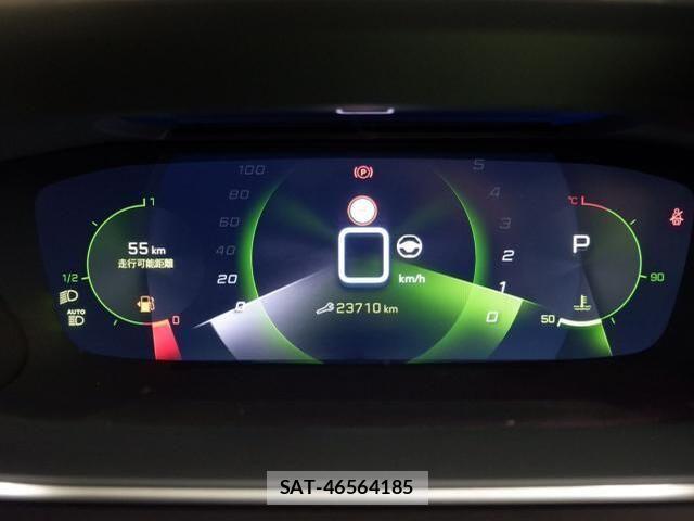 Peugeot 208 2023-03 6717035-11